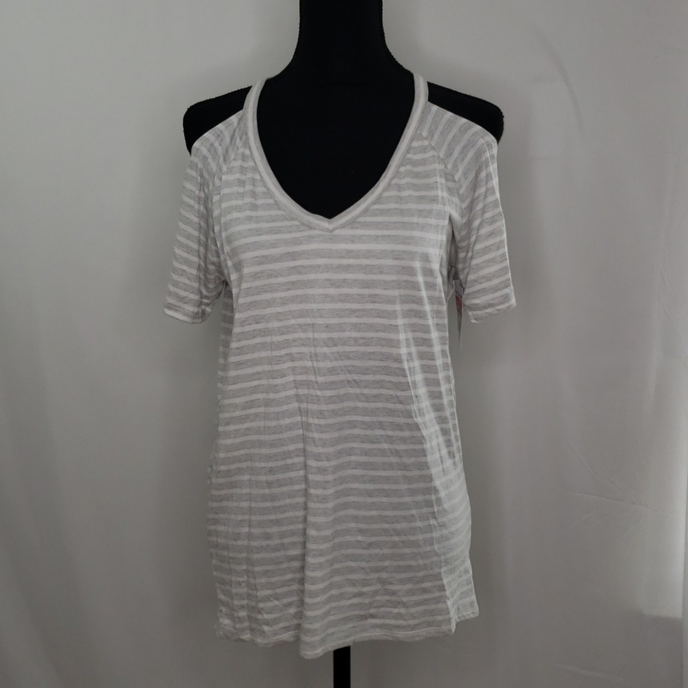 Bun Maternity Cold Shoulder V Neck Shirt NWT
